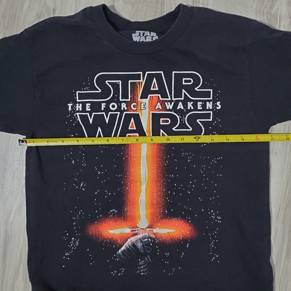 Star Wars The Force Awakens Boy's Black TShirt medium - Picture 4 of 5